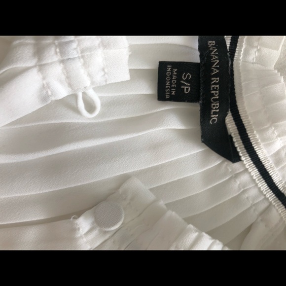 Pleated sleeveless top business casual - Picture 3 of 3